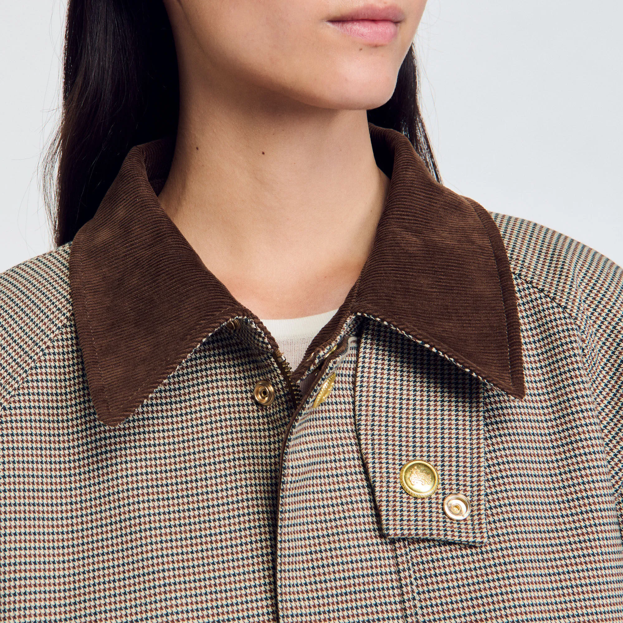 Check coat with velvet collar 15 Check coat with velvet collar